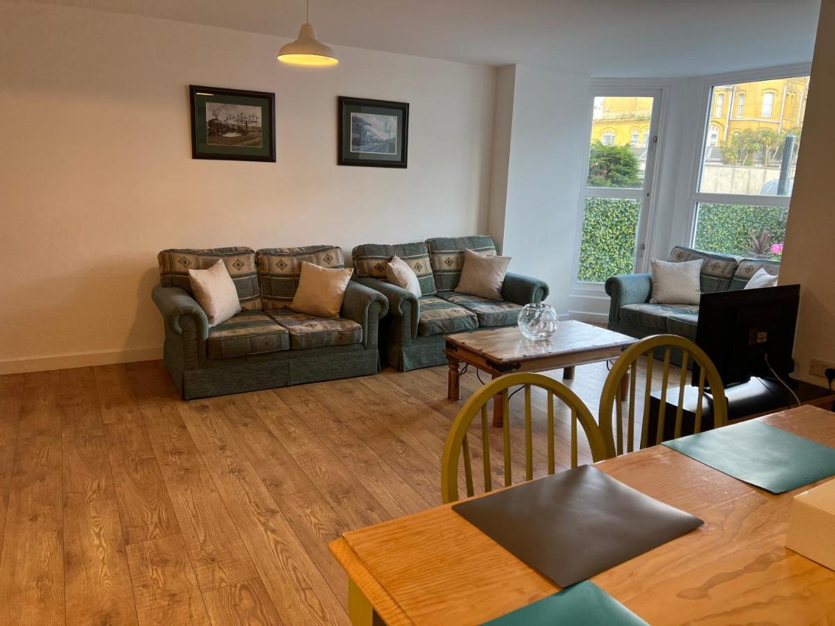 Beautiful Apartment,No 1, With Parking Ilfracombe Exterior photo