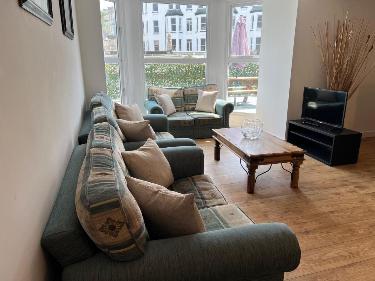 Beautiful Apartment,No 1, With Parking Ilfracombe Exterior photo