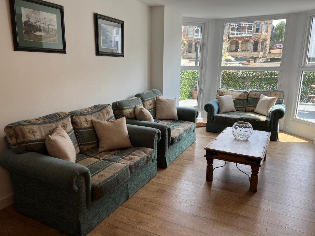 Beautiful Apartment,No 1, With Parking Ilfracombe Exterior photo